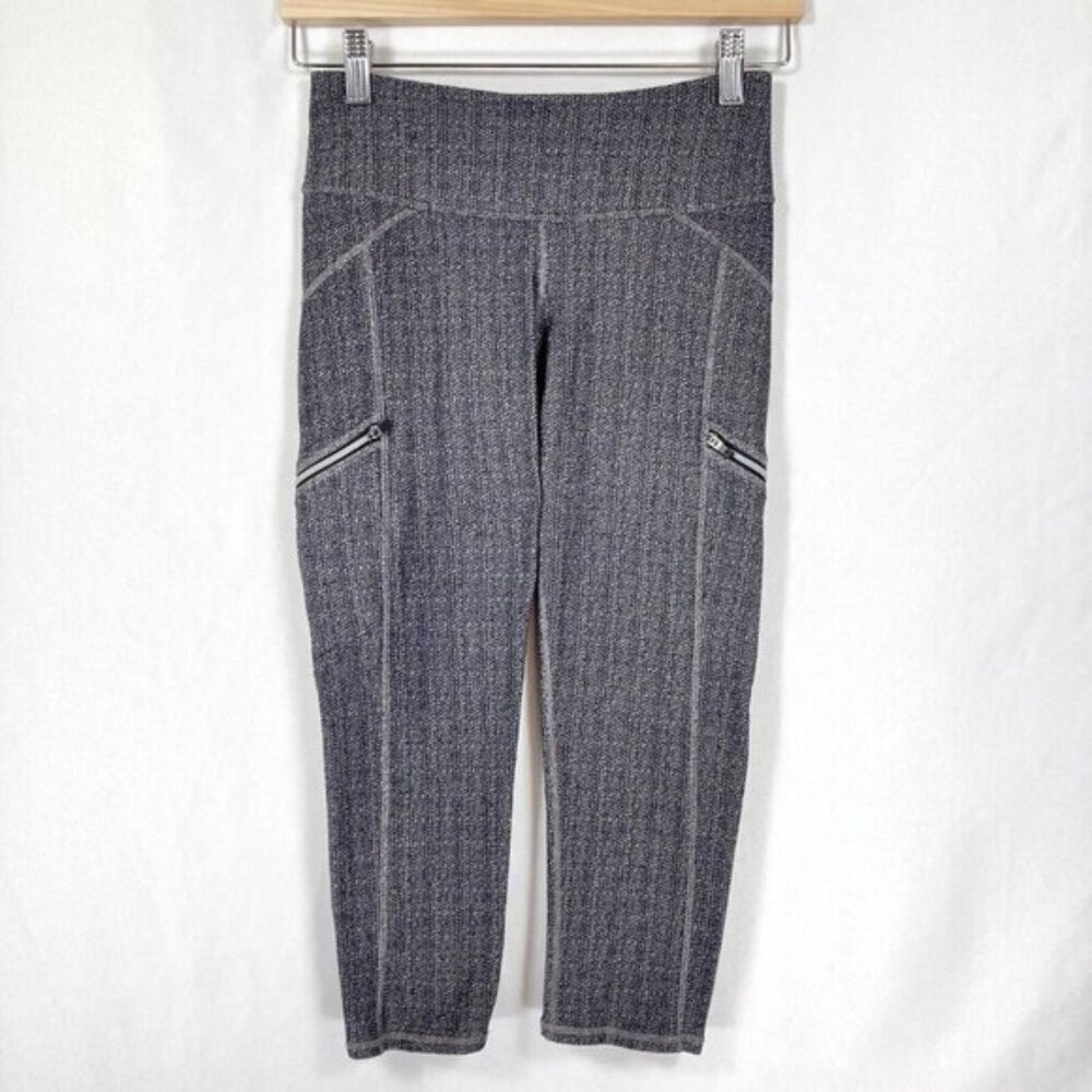 🔥 3/$15 🔥Athleta Cropped Leggings Zippered Pockets Athleisure Gym Training S